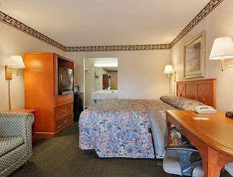 Rodeway Inn Leesburg Chain Of Lakes المظهر الخارجي الصورة