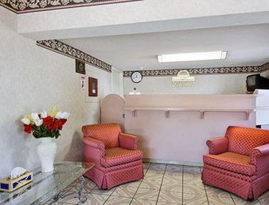 Rodeway Inn Leesburg Chain Of Lakes المظهر الداخلي الصورة